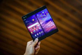 国产折叠屏真实测评视频,颠覆体验，折叠新篇章