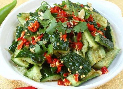 国产黄瓜条做嫩牛肉视频,轻松打造家常美味佳肴