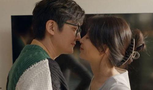 国产小夫妻视频在线,在线视频记录幸福瞬间