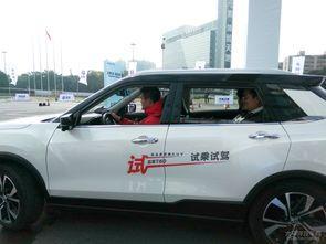 明星试驾国产电车视频,明星试驾体验，揭秘续航与性能新篇章