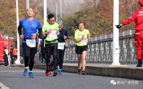 国产马拉松跑步视频,国产马拉松视频中的激情与汗水  第1张