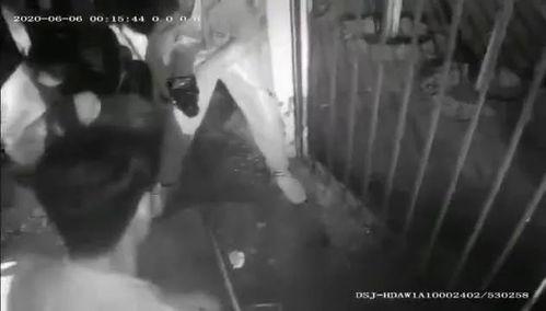 国产炮机自慰在线视频,揭秘国产成人娱乐产业现状  第2张